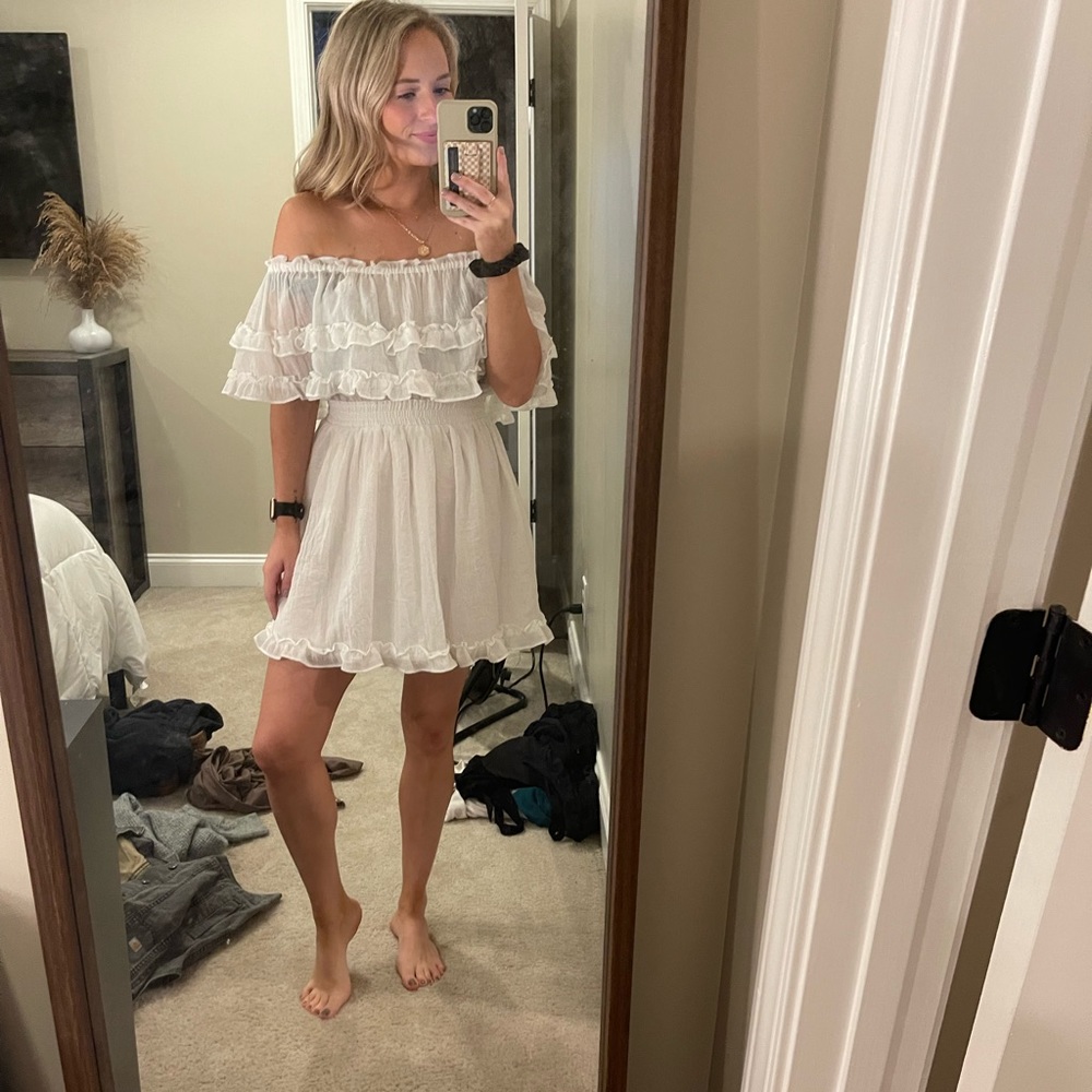 White Off Shoulder Dress Size M